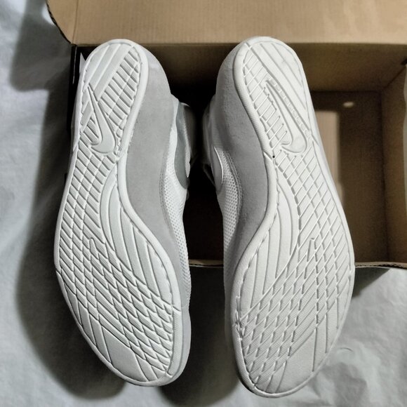 Nike SpeedSweep 7 Wrestling Shoes White Silver 366683-100 Men's Size 12 NWOB - Picture 4 of 5